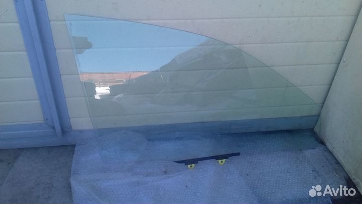 Митсубиси Лансер 9 стекло передней правой двери