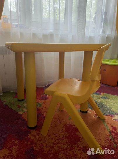Детский стол и стул