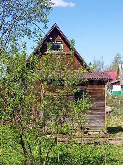 Дача 20 м² на участке 6 сот.