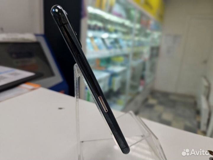 iPhone 11 Pro, 64 ГБ