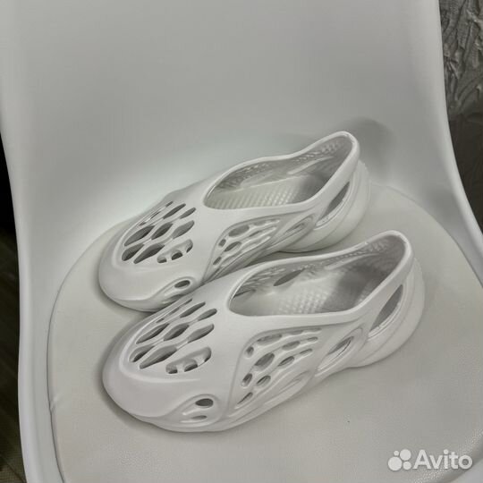 Сланцы мужские Yeezy Foam Runner 'Ararat'