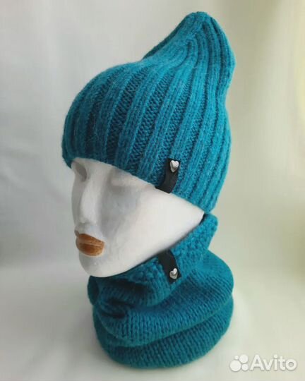 Шапка шерстяная вязаная и снуд