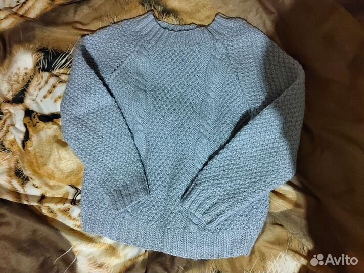 Свитер