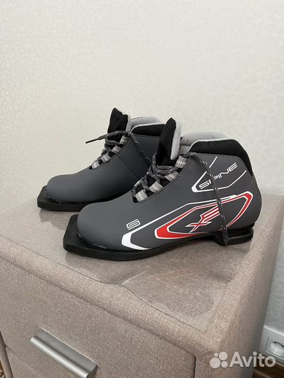 Лыжные ботинки 35 размер