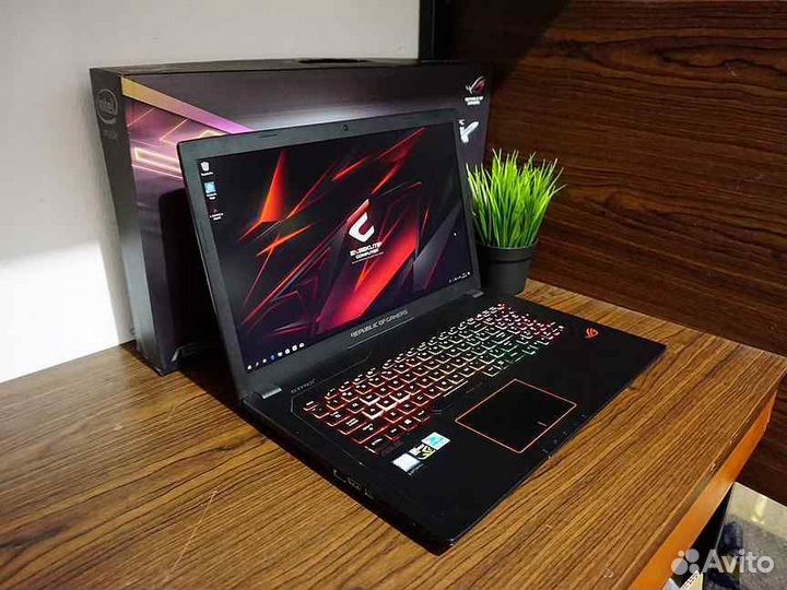 Игровой Asus ROG strix