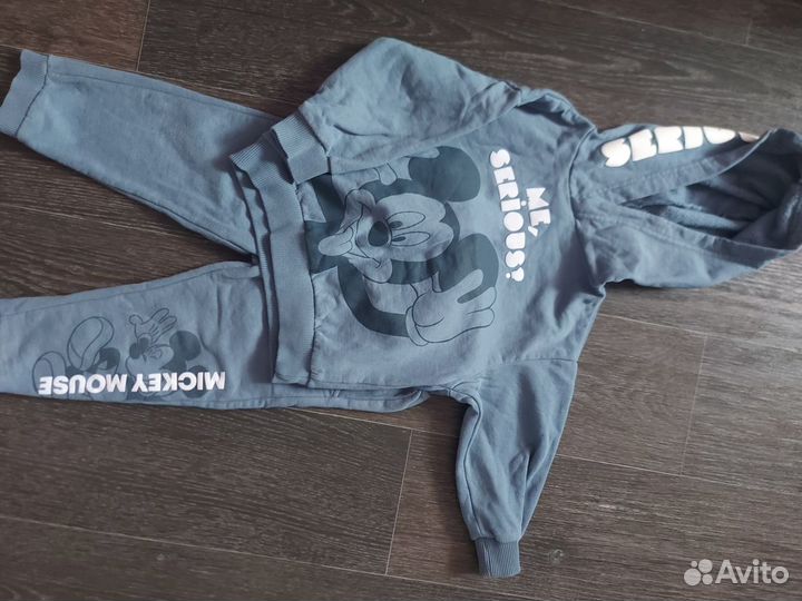 Костюмчик