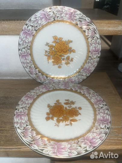 Фарфоровые тарелки