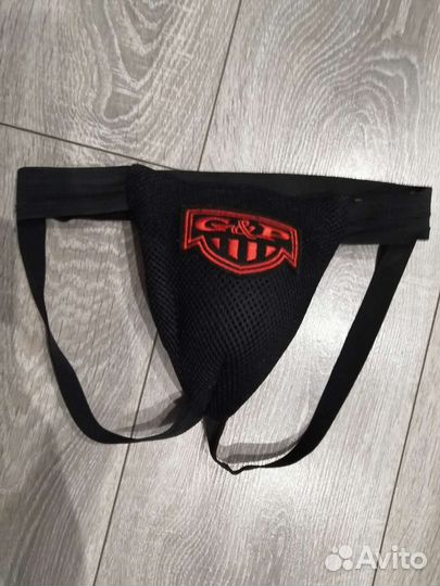 Хоккейная защита паха