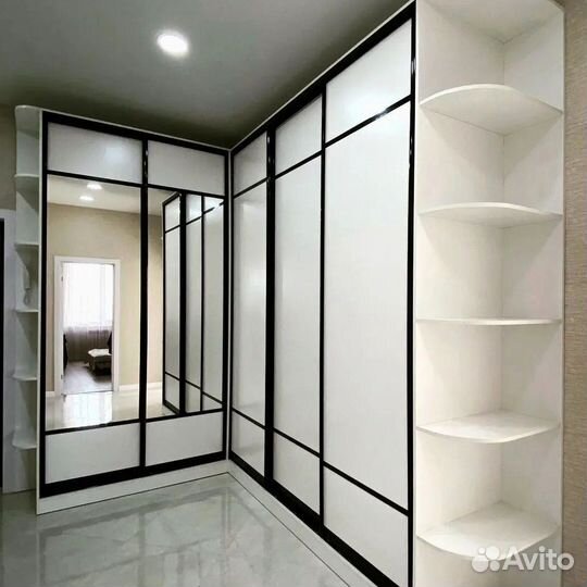 Гардеробный шкаф под ключ