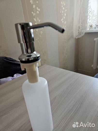 Дозатор встраиваемый для мыла