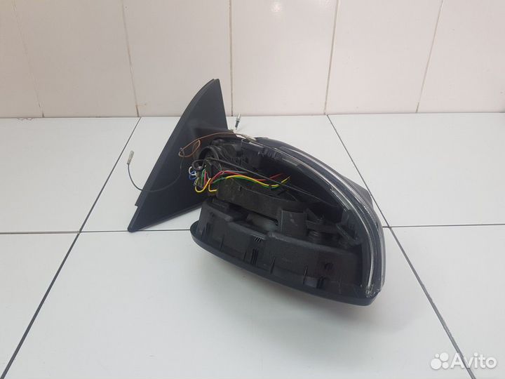 Зеркало заднего вида боковое правое (8 контактов)