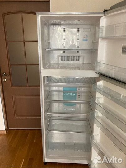 Холодильник Toshiba