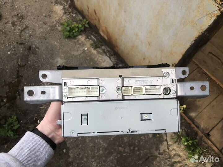 Штатная магнитола toyota rav4