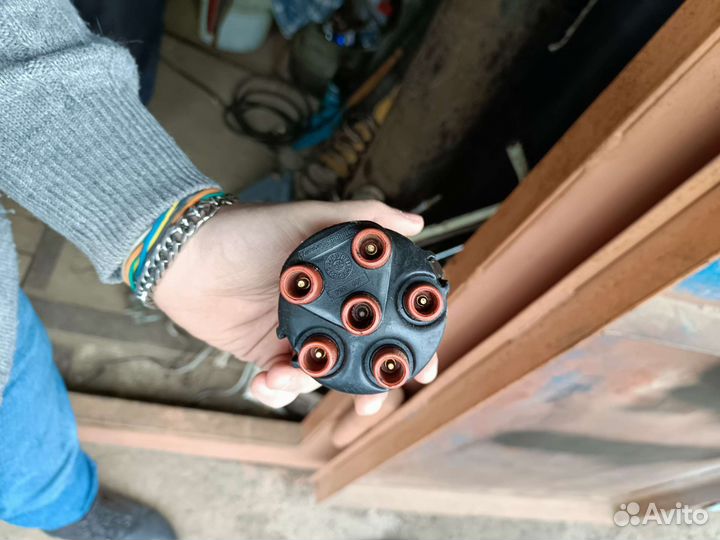 Крышка трамблера Audi 100