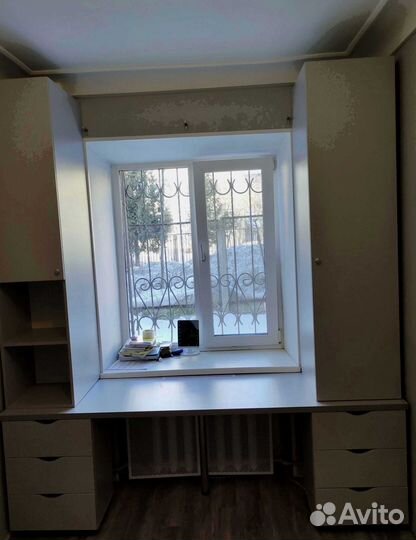 Рабочая зона у окна