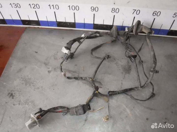 Проводка двери передняя левая Mitsubishi Pajero 3