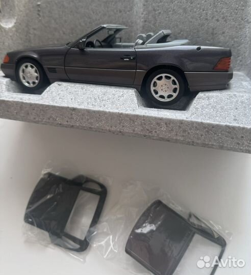 Norev mercedes sl500 r129 1:18 dealer