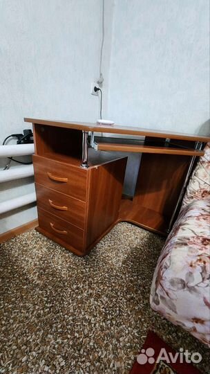 Стол компьютерный угловой