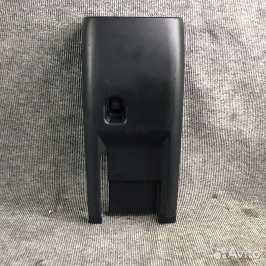 Кожух рулевой колонки Volkswagen Passat B6