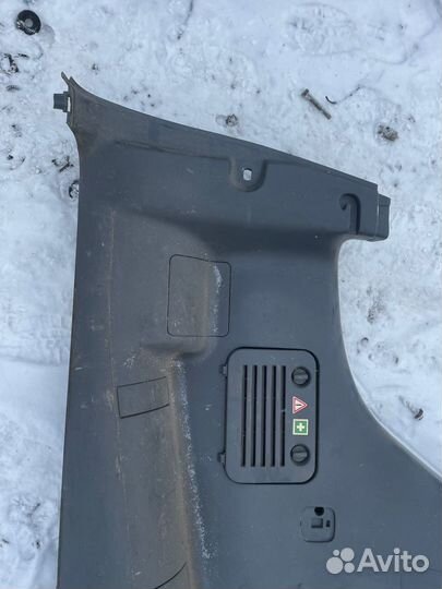 Мерседес w163 ML обшивка багажника левая