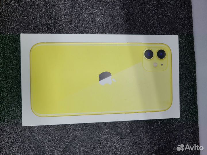 iPhone 11, 64 ГБ