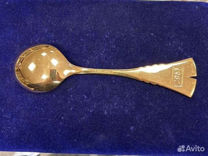 Коллекционная годовая ложка