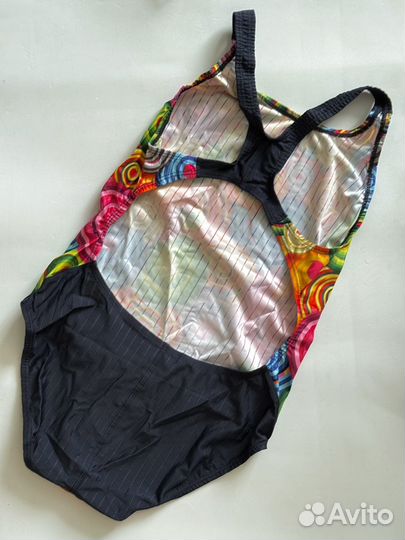 Купальник женский слитный новый