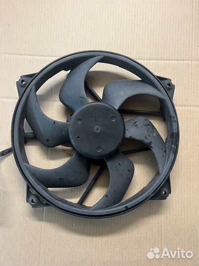 Вентилятор охлаждения двигателя Citroen C4