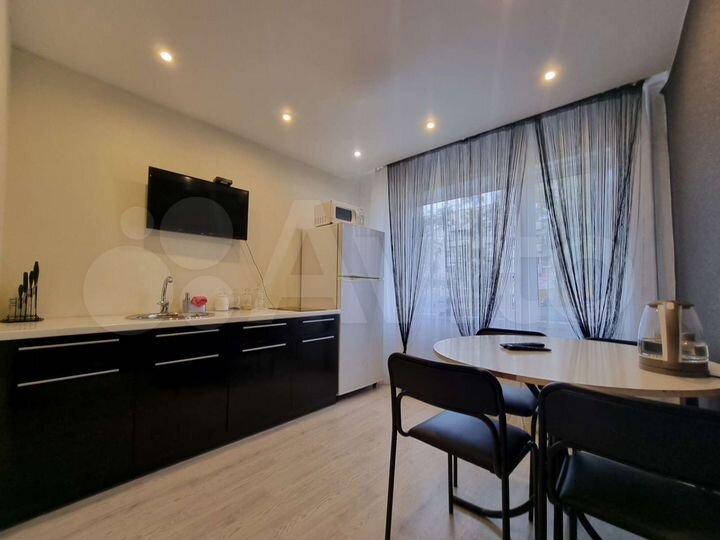 2-к. квартира, 54 м², 1/5 эт.