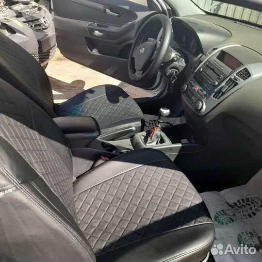 Kia Ceed 1.6 МТ, 2008, битый, 320 000 км