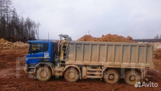 Водитель самосвала