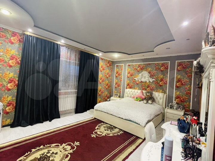 Дом 250 м² на участке 20 сот.