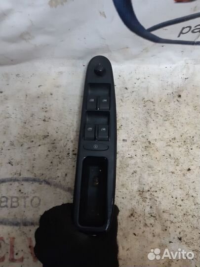 Блок упрв стеклоподъемниками Chery Amulet (a15)