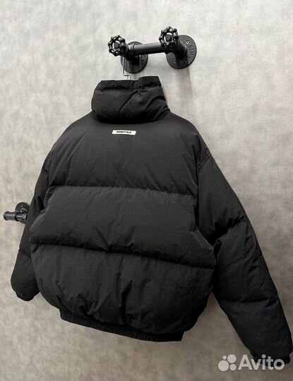 Пуховик Fear Of God Essentials дутый (хит 2025)