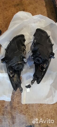 Передние фары на Mazda Demio