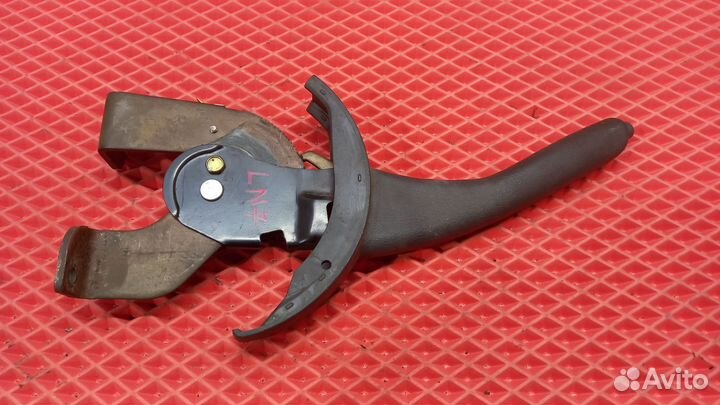 Рычаг ручного тормоза Mitshubishi Lancer 7