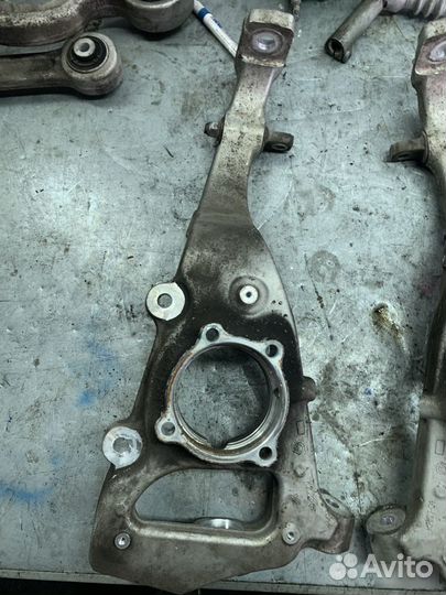 Кулак поворотный передний Mercedes-Benz Glc-Class