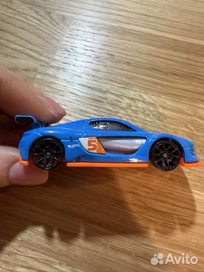 HotWeels DHP01 Renault Sport RS