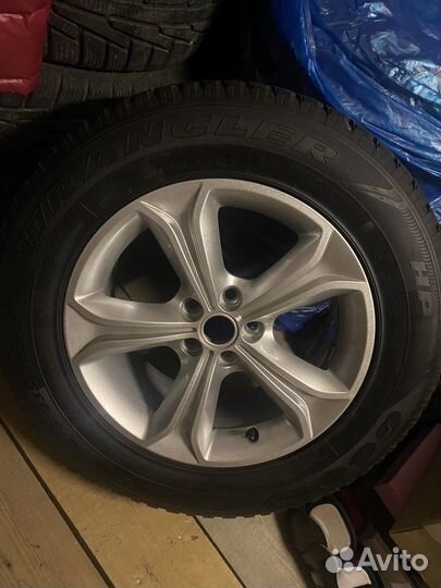 Goodyear Wrangler HP 235/65 R17