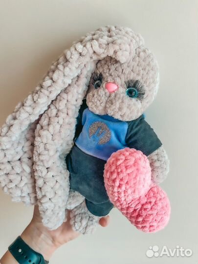 Зайчик плюшевый