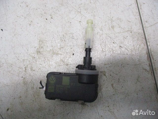Моторчик корректора фары Skoda Rapid