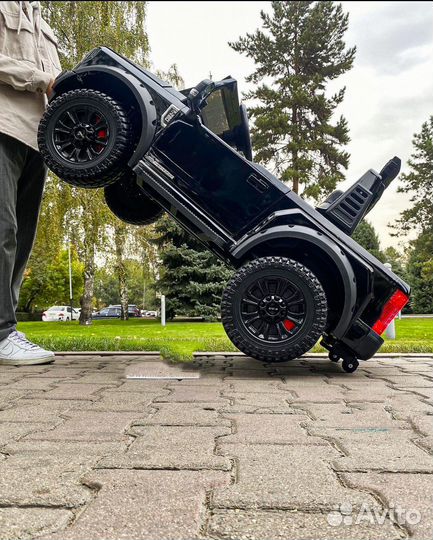 Детский электромобиль новый