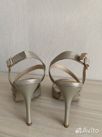 Босоножки 38 размер