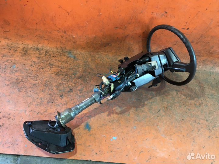 Рулевая колонка на Toyota Crown GS121