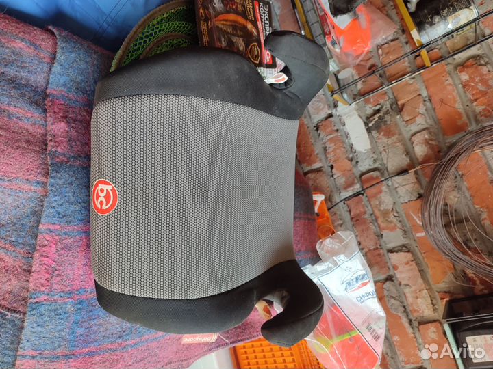 Детский бустер автомобильный