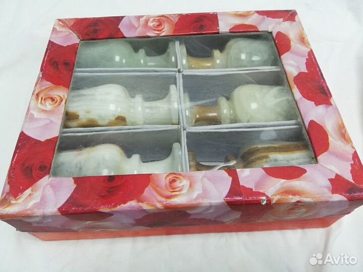 Набор больших рюмок, стопок из оникса