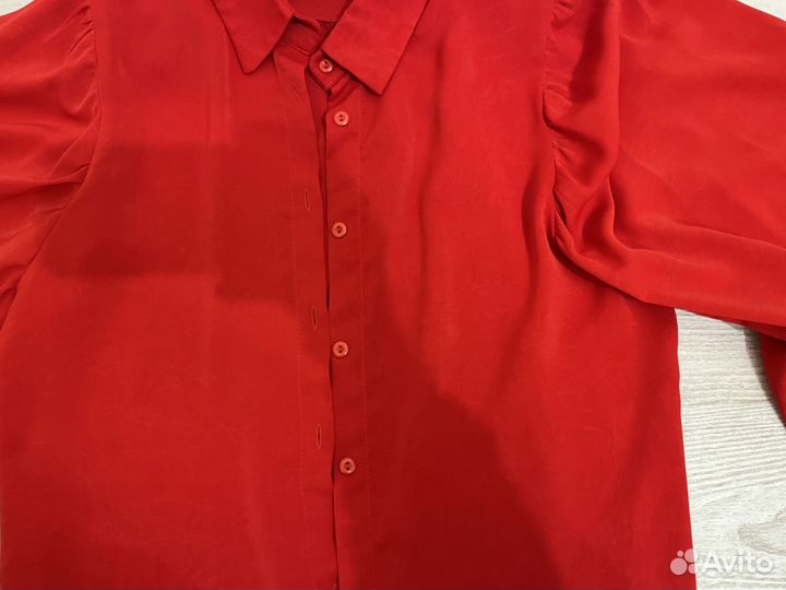 Блузка с широкими рукавами