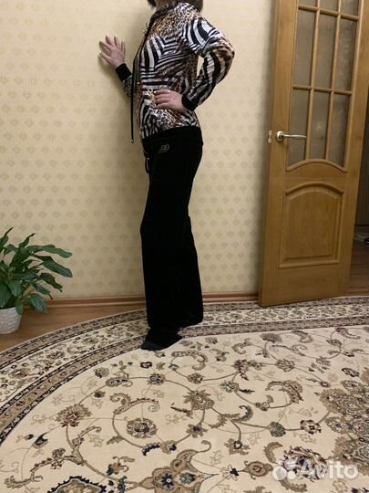 Спортивный костюм