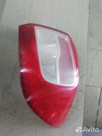 Renault logan 2 2017год фонарь задний
