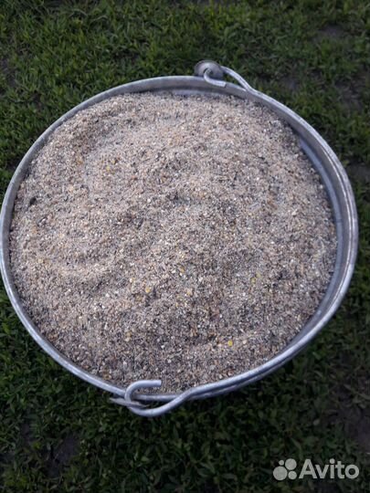 Сбалансированный корм для цыплят, уток